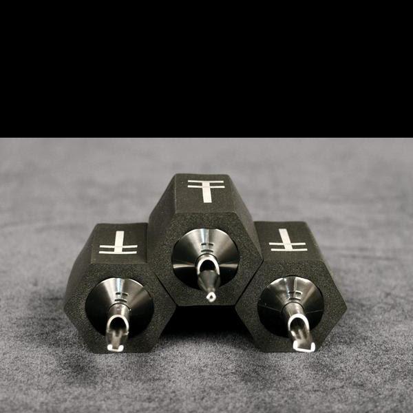 True Grips HexaGrip Memory Foam Disposable Grip Cover — Box of 25